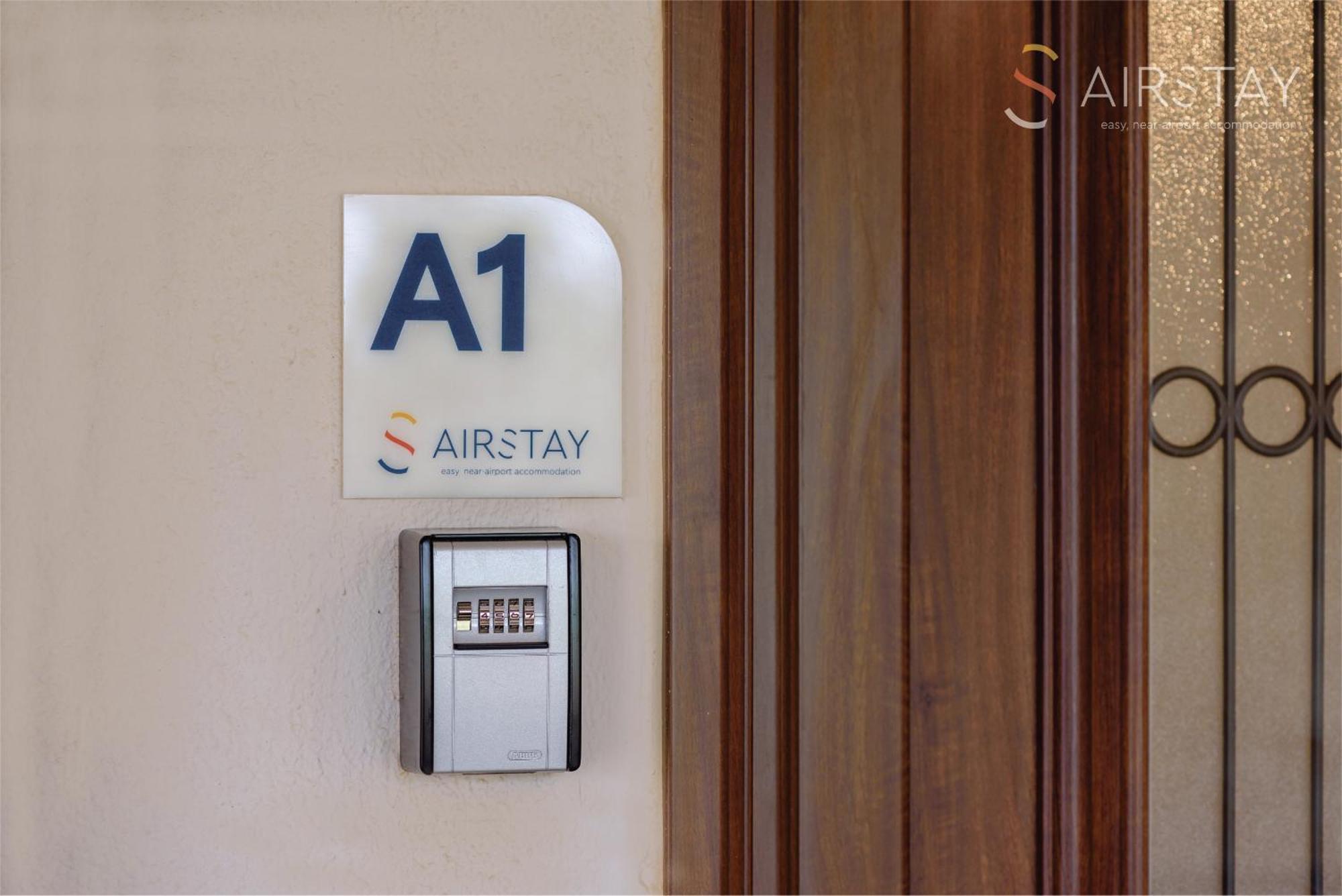 Ryze Apartments Airport By Airstay アルテミダ エクステリア 写真
